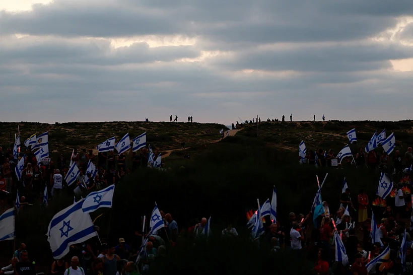 נתניהו מחאות הפגנות בקיסריה