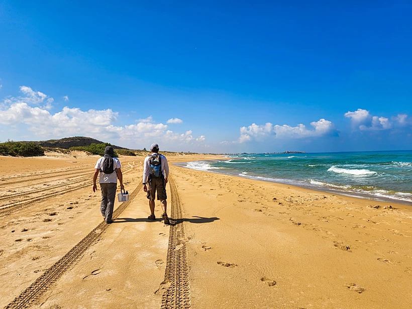 חוף ים שביל לאורך הים