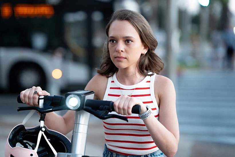 "טיפול לילי", שירה האס