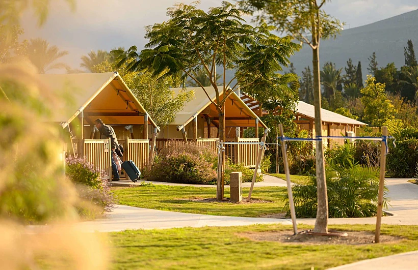 מתחם הגלמפינג 'לילה'