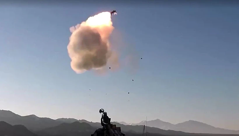 איראן מתרגלת הגנה אווירית