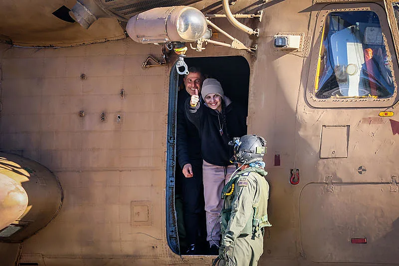 דניאלה גלבוע במסוק