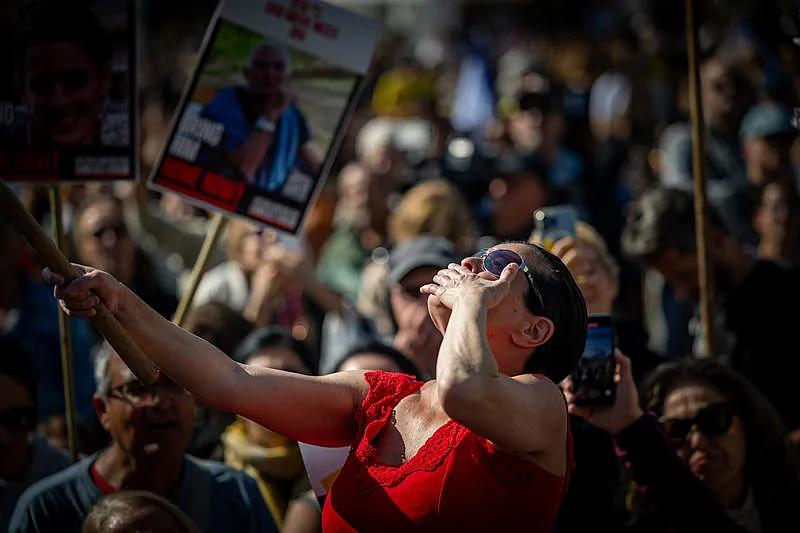 התרגשות בכיכר החטופים בתל אביב