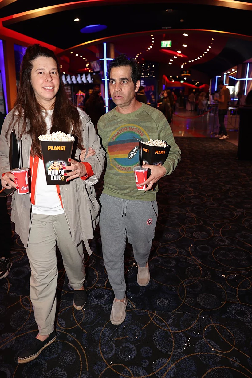 שרון קאופמן ואביב גפן