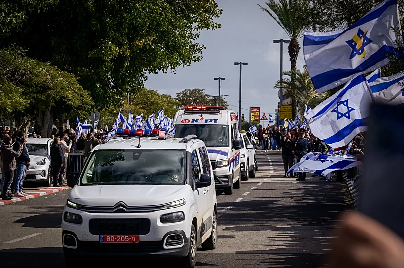 שיירת החללים החטופים מגיעה לאבו כביר