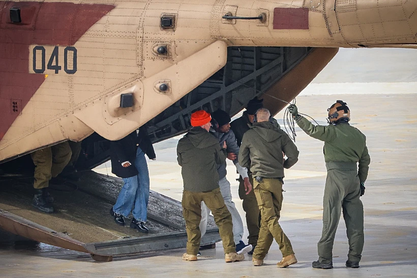 אברה מנגיסטו נוחת בבית החולים איכילוב