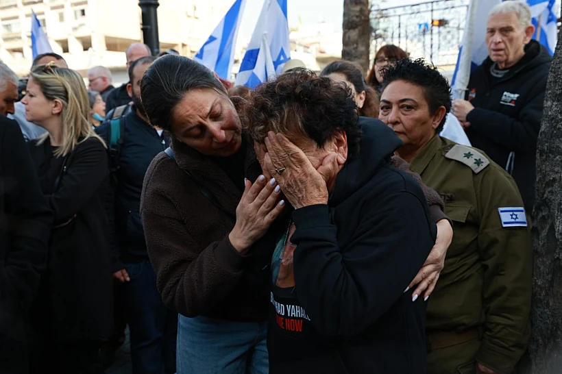 אימו של אוהד יהלומי במסע הלווייתו
