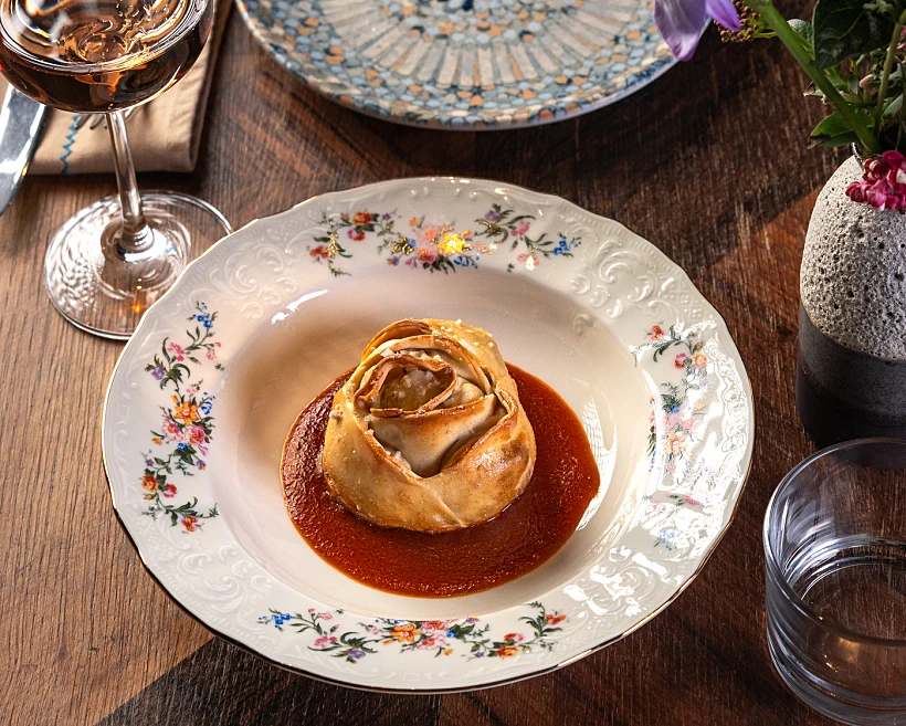 מסעדת 02, מלון ענבל