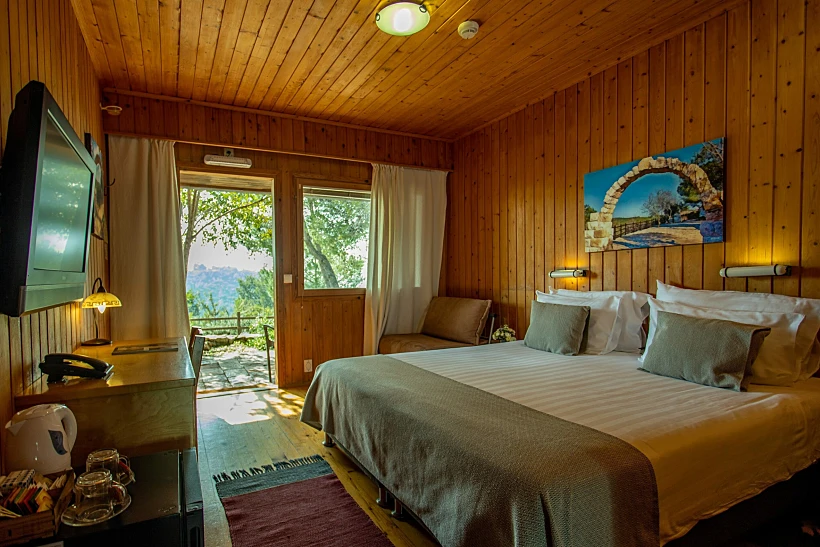 מלון לוגוס יד השמונה