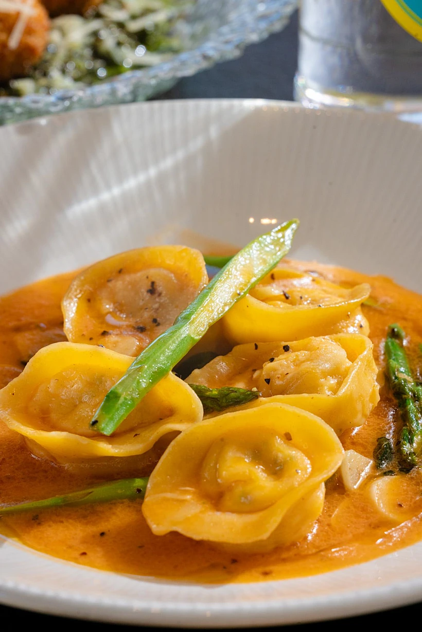 יוליה בנמל, טורטליני פירות ים