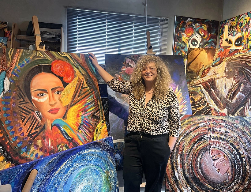 האמנית רונית איציזון פלדמן