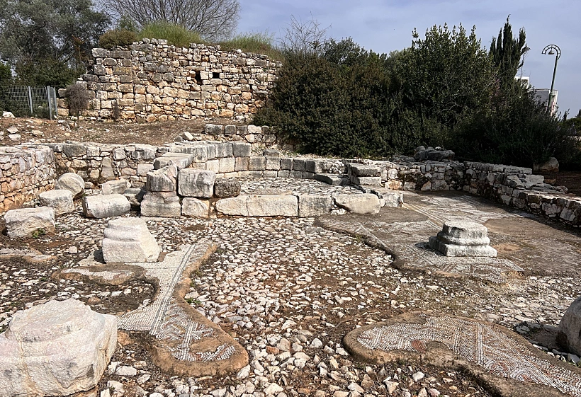 פסיפס עתיק בחורבת קב