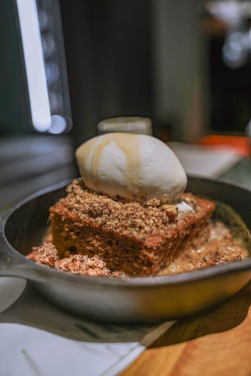 סטיקי טופי פודינג, קלארו