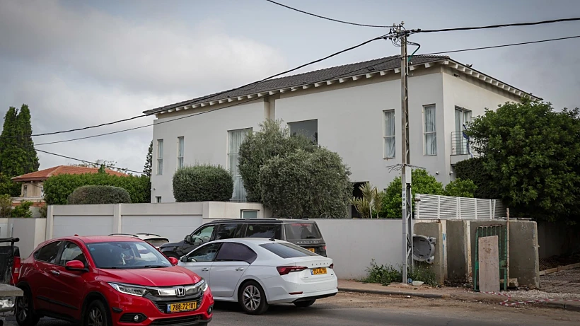 ביתו של יוסי בניון ברמת השרון