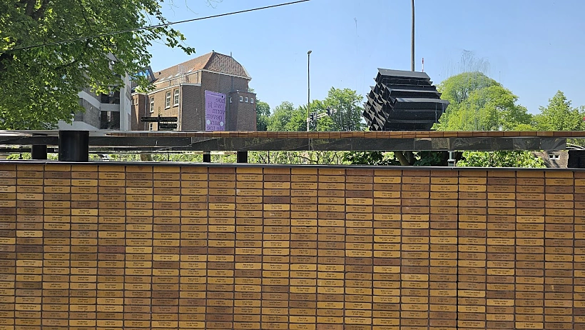 קיר השמות באמסטרדם