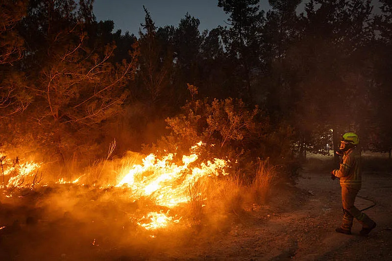 התפשטות השריפה בפארק קנדה