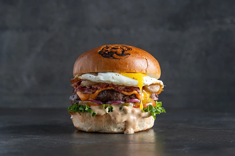 ג'טרו, המבורגר