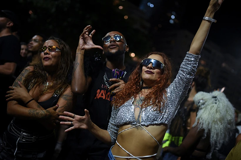 הופעת ענק של ליידי גאגא בריו דה ז'ניירו