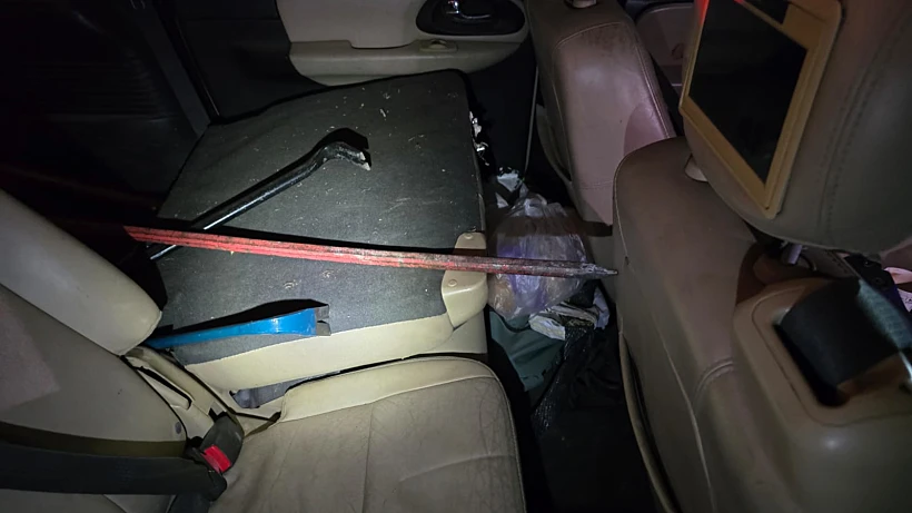כלי הפריצה שנמצאו ברכב הנמלט