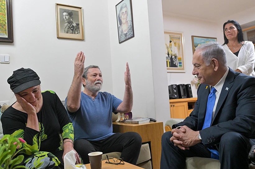 נתניהו מעדכן את משפחת פלדמן על השבת גופתו של צבי