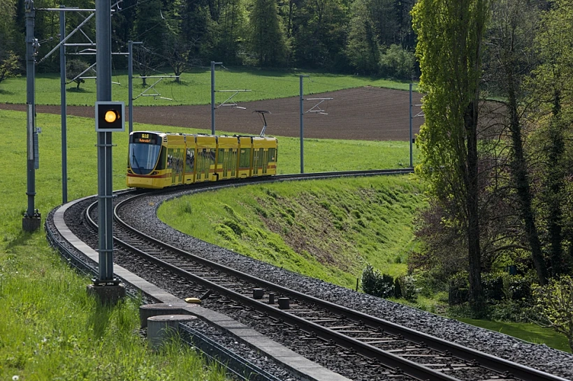 International,line,10,of,the,basel,tramway,חשמלית, רכבת, נוף כפרי