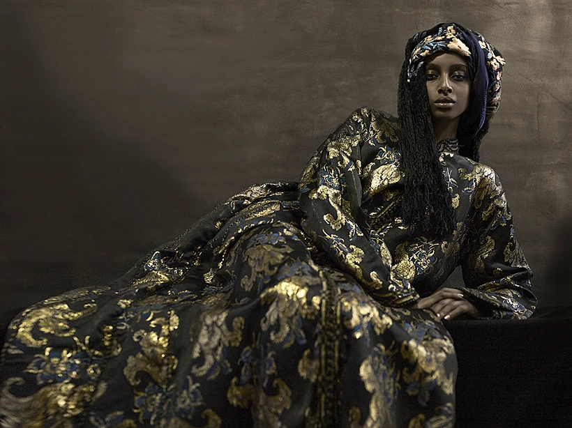 ונגליס קיריס: רוקם באור, לבוש יהודי ומקומי מאוסף מוז"א