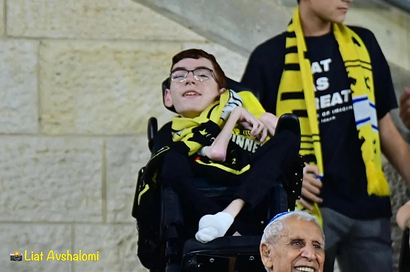 שלום אורי טראבלסי