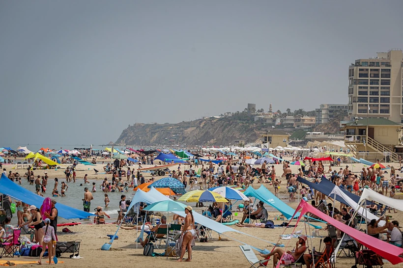 חוף הים בהרצליה מזג אוויר