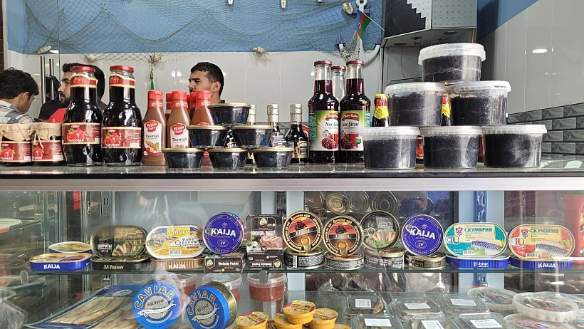 קוויאר אזרי בשוק בבאקו