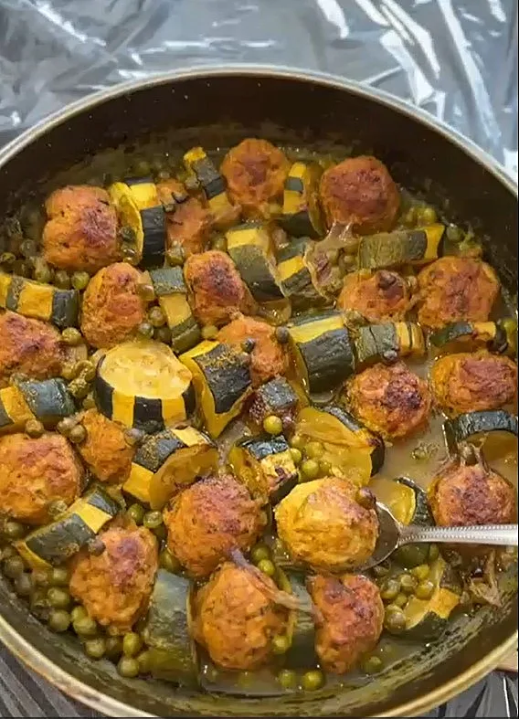 קציצות עוף וקישואים של אתי אביטל