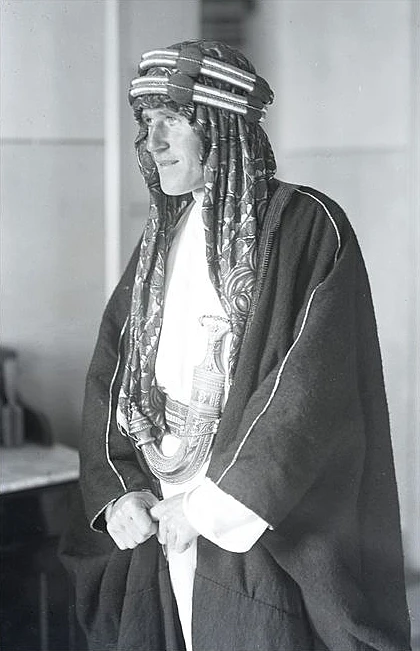 T. E. Lawrence By Lowell Thoma