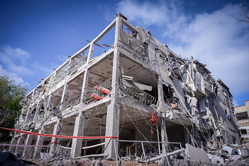 זירת פגיעת הטיל האיראני ברמת גן איראן