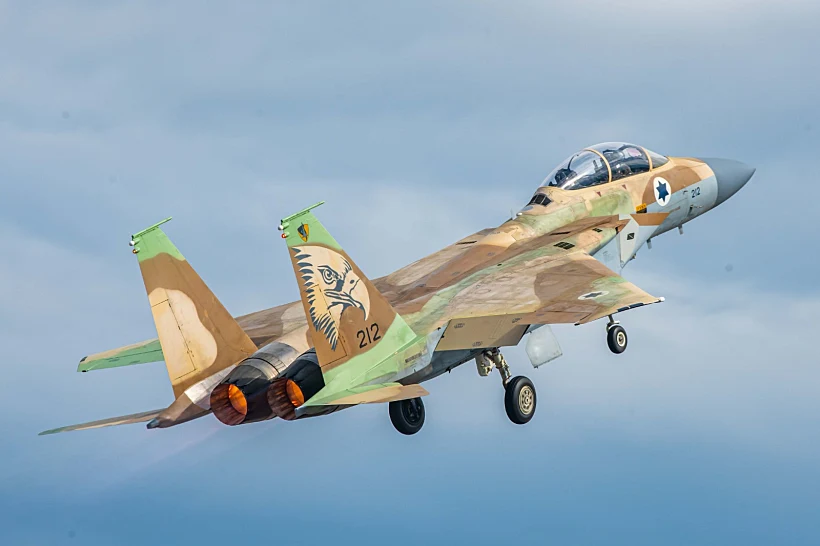 מטוסי קרב של חיל האוויר ממריאים לתקיפה באיראן