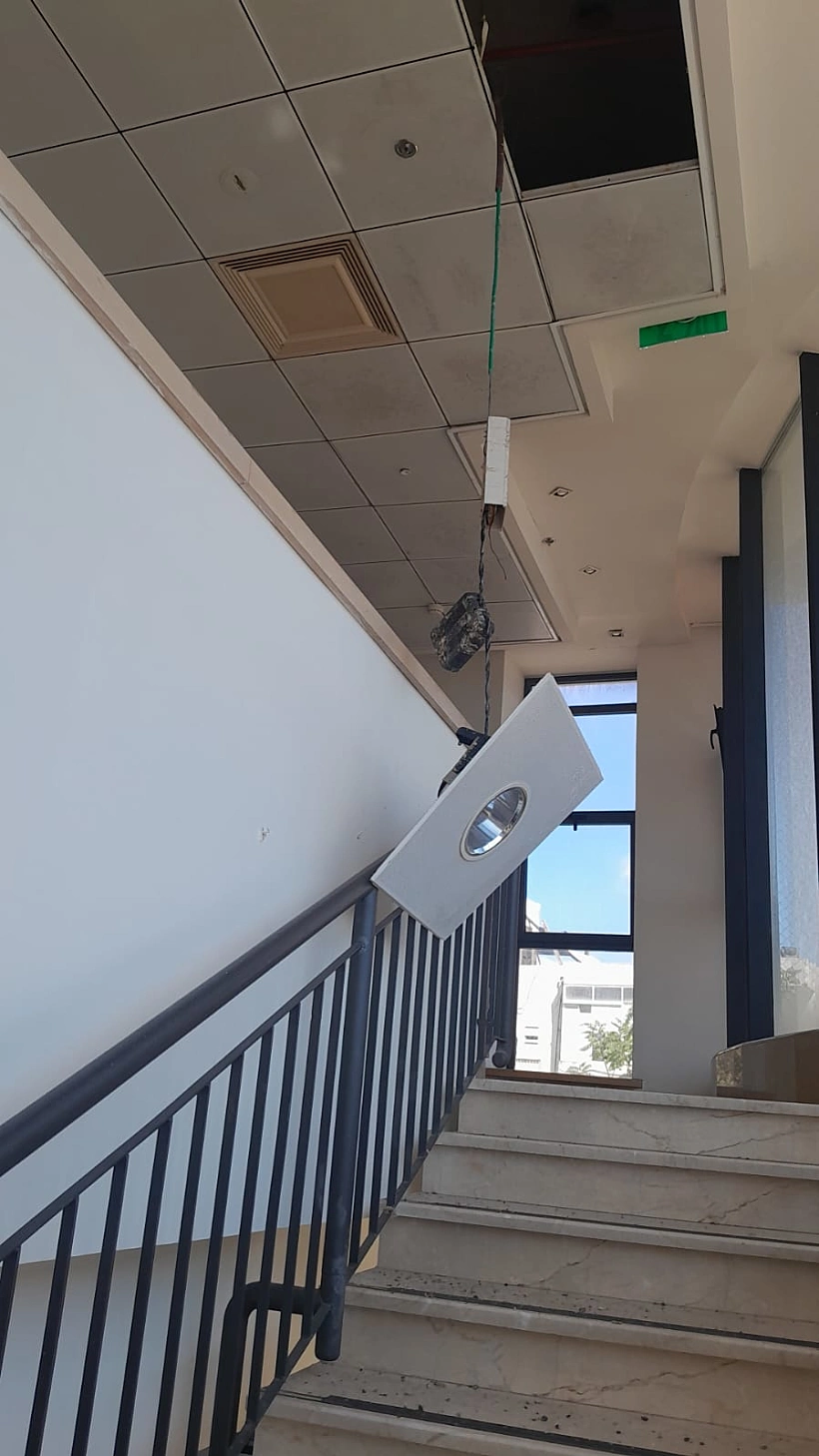 תיאטרון חיפה לאחר שנפגע במתקפת טילים איראנית על ישראל