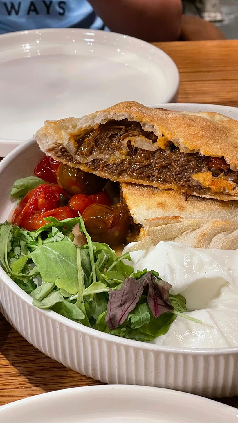 קלצונה בשר מפורק