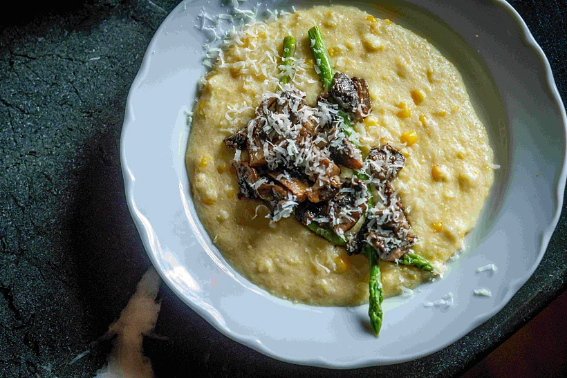 פולנטה אספרגוס וכמהין , רובע בר יין