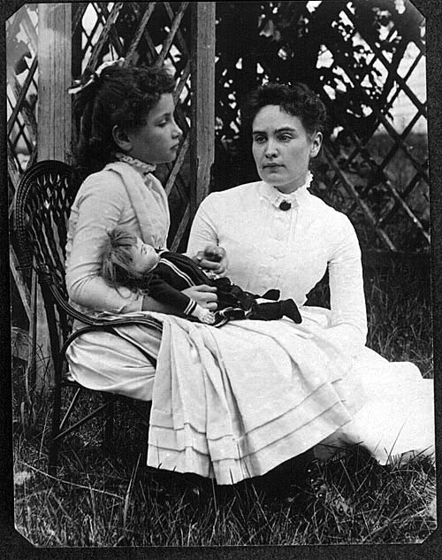 Helen Keller With Anne Sulliva
