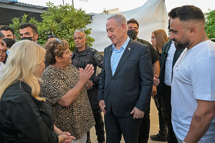 רה"מ נתניהו במפגש עם רחל אדרי באופקים