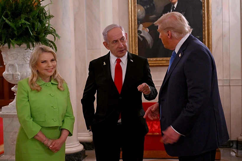 רה"מ בנימין נתניהו ורעייתו שרה עם הנשיא דונלד טראמפ הבית הלבן