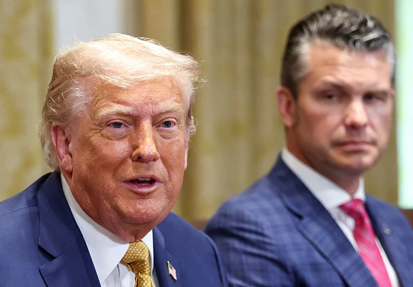 הנשיא דונלד טראמפ ומזכיר ההגנה פיט הגסת'