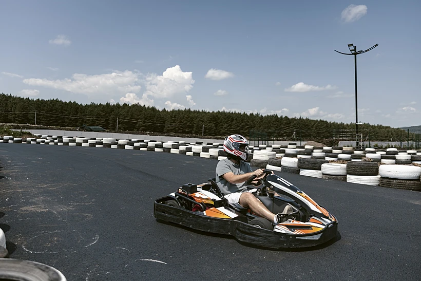 מסלול קארטינג בפארק האטרקציות באתר Kass Land