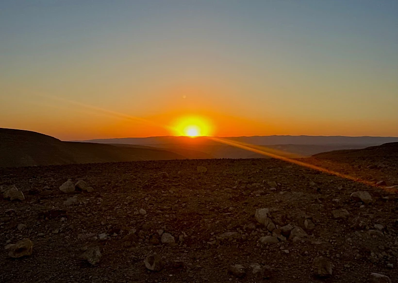השקיעה המדברית בערד