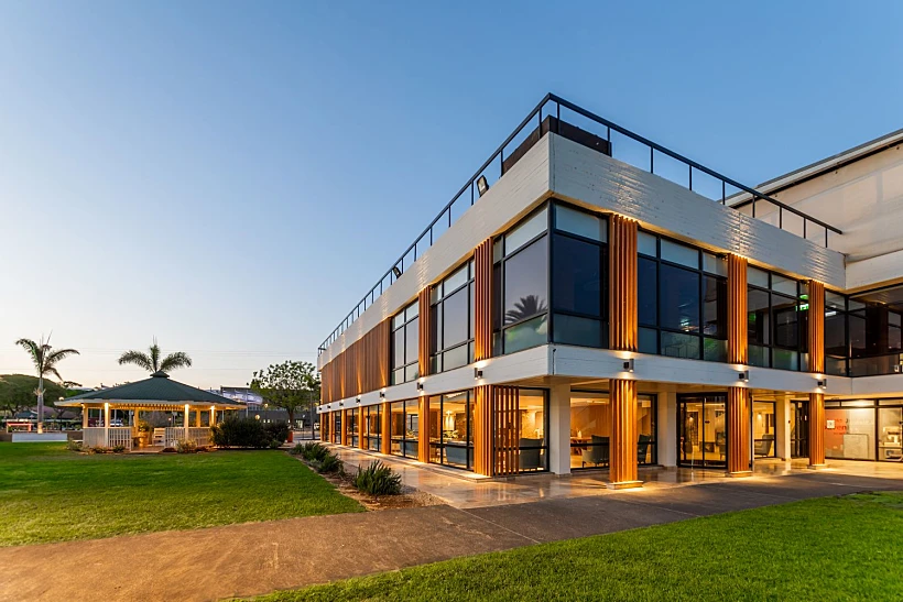 מלון נוף גינוסר על שפת הכנרת