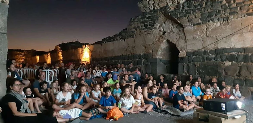 רואים סרט בכוכב הירדן