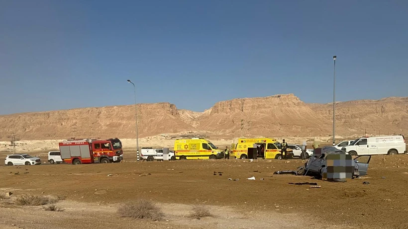 זירת תאונת הדרכים בכביש 90, סמוך לצומת מצדה