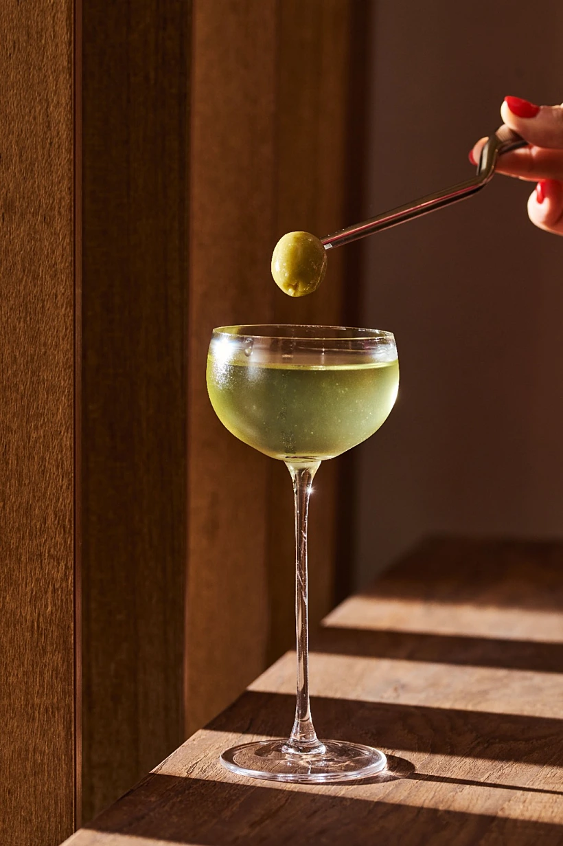 מולאם, בר תאילנדי בתל אביב