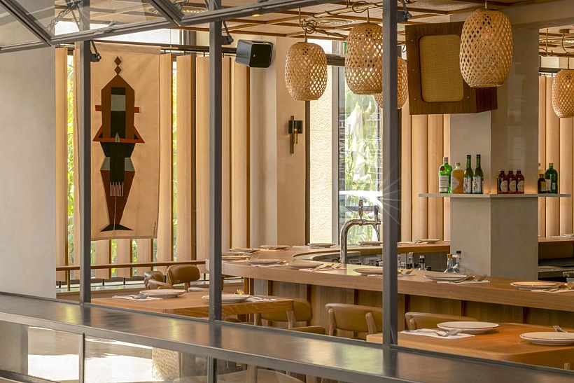 מולאם, בר תאילנדי בתל אביב