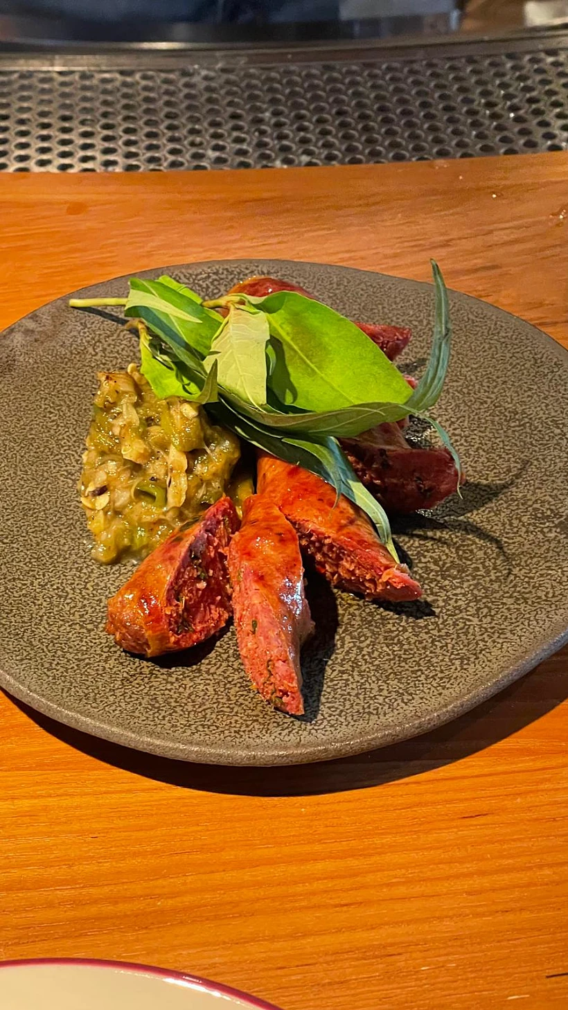 מולאם, בר תאילנדי בתל אביב