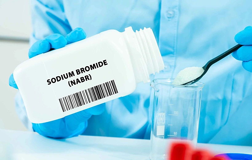 Sodium,bromide,(nabr),used,in,photography,,pharmaceuticals,,and,water,treatment.