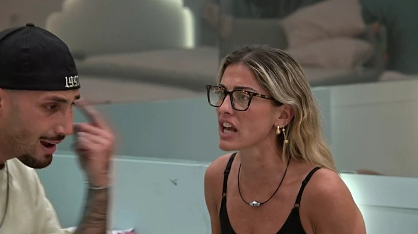 תרצה וארז רגע אחרי אסיפת הדיירים